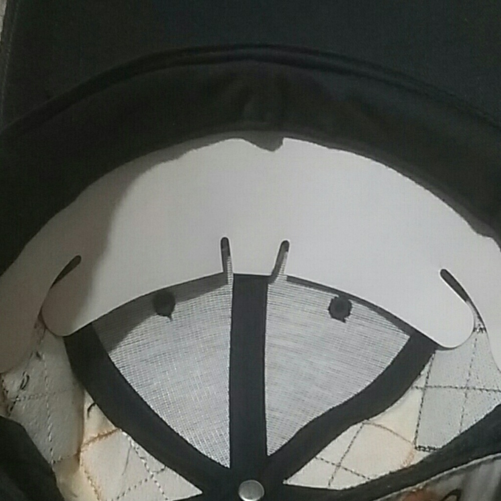 College hat - Picture 7 of 8